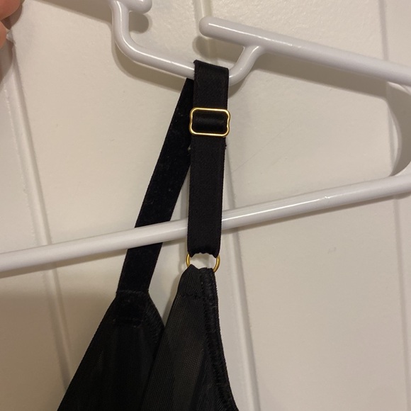 💥 SIZE XS VICTORIA’S SECRET PUSH UP SHAPING SLIP W PANTY💥 - Picture 6 of 9